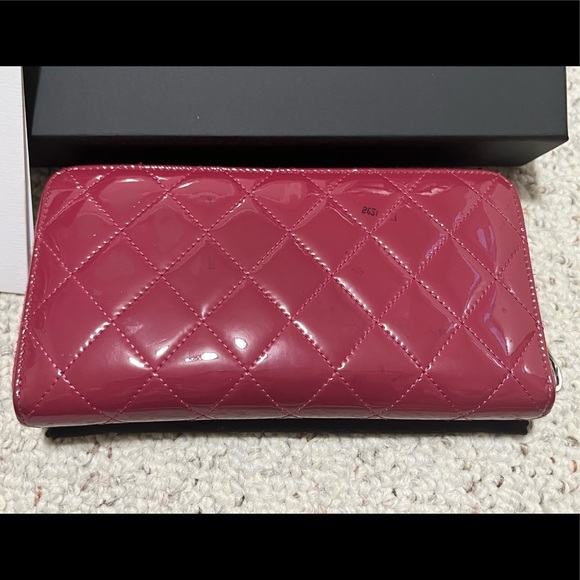 Authentic Chanel patent quilted long wallet with complete inclusion - Picture 4 of 16